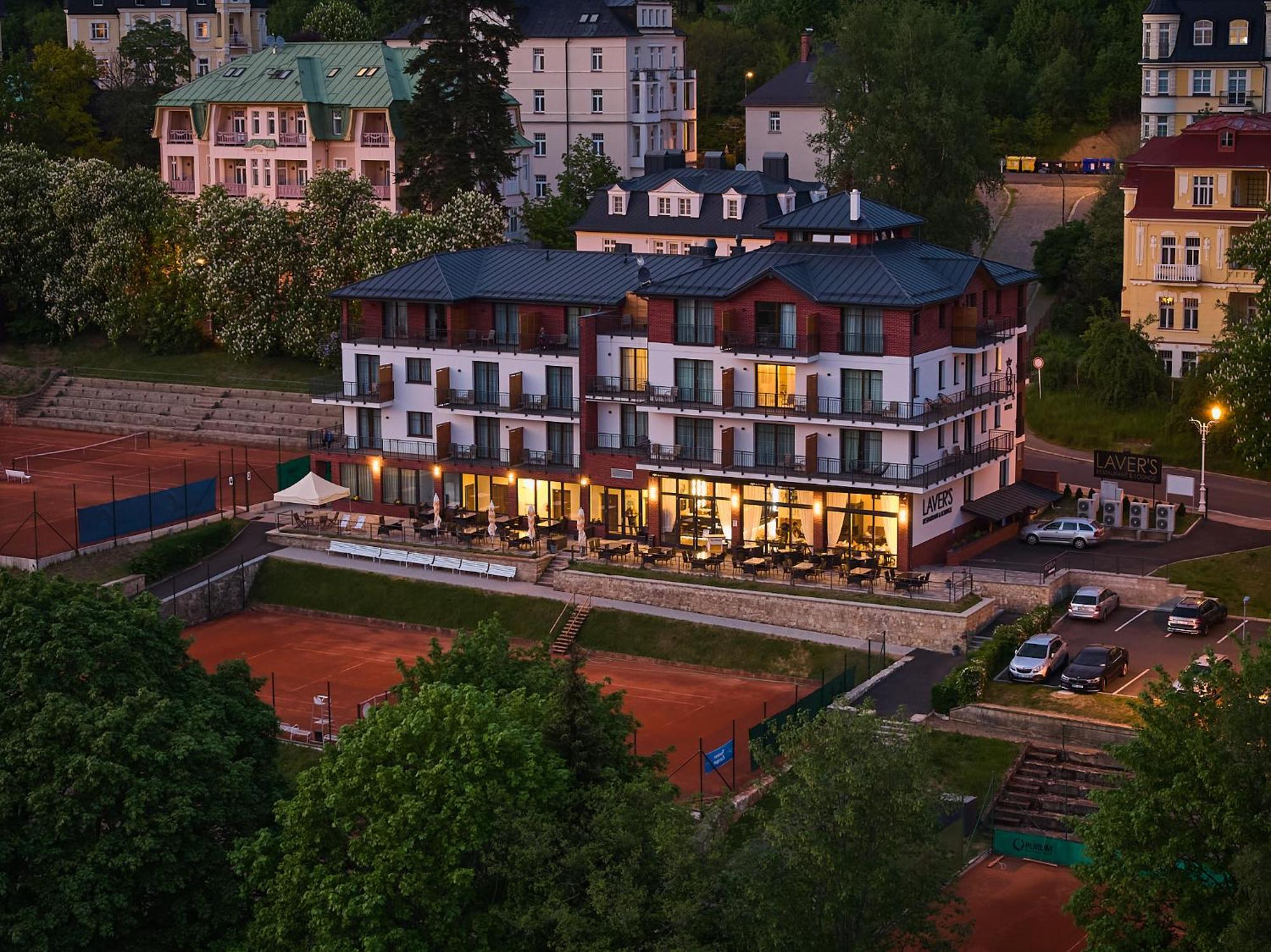 Wellness Hotel Queens Mariánské Lázně Dış mekan fotoğraf
