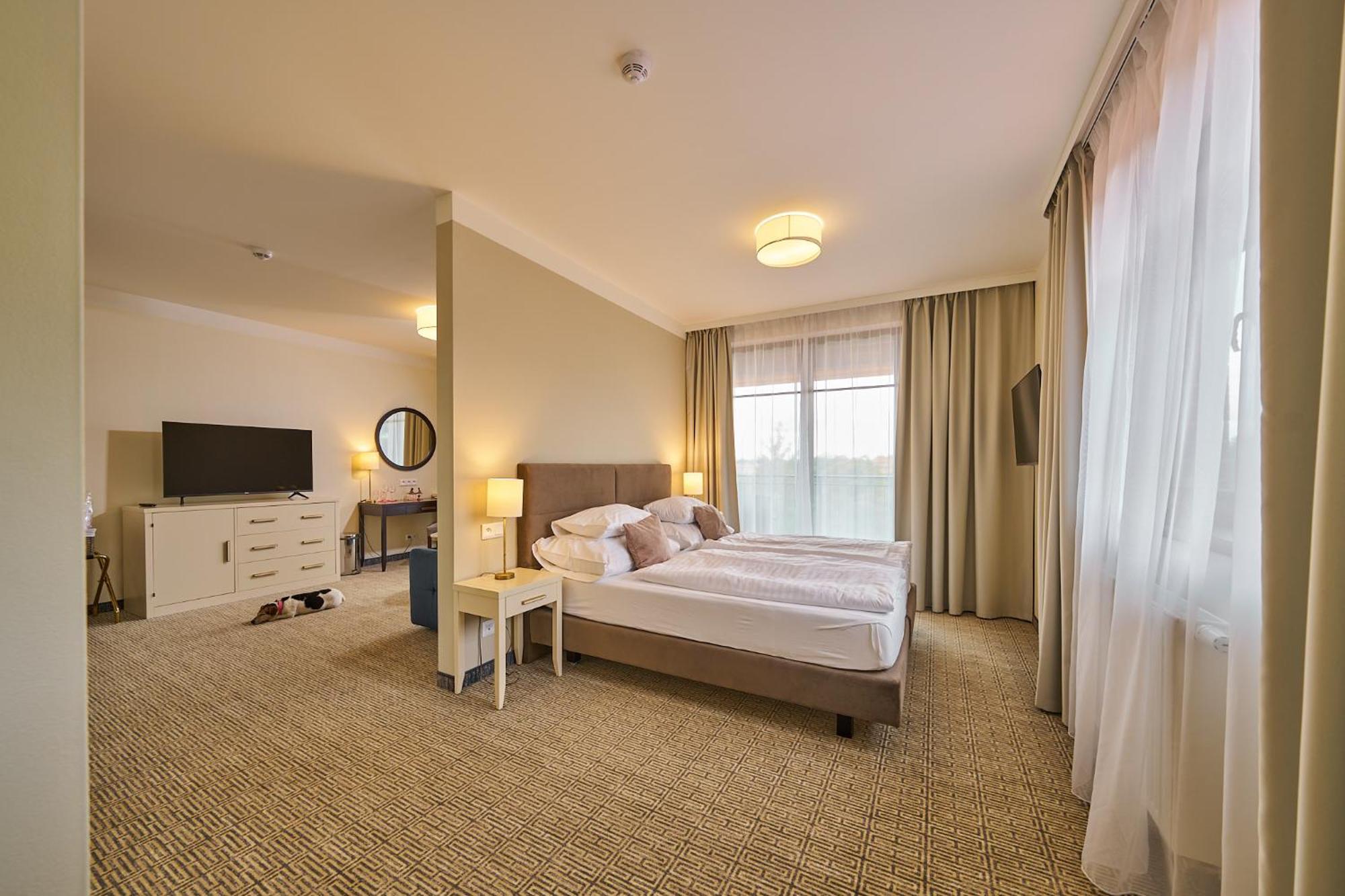 Wellness Hotel Queens Mariánské Lázně Dış mekan fotoğraf