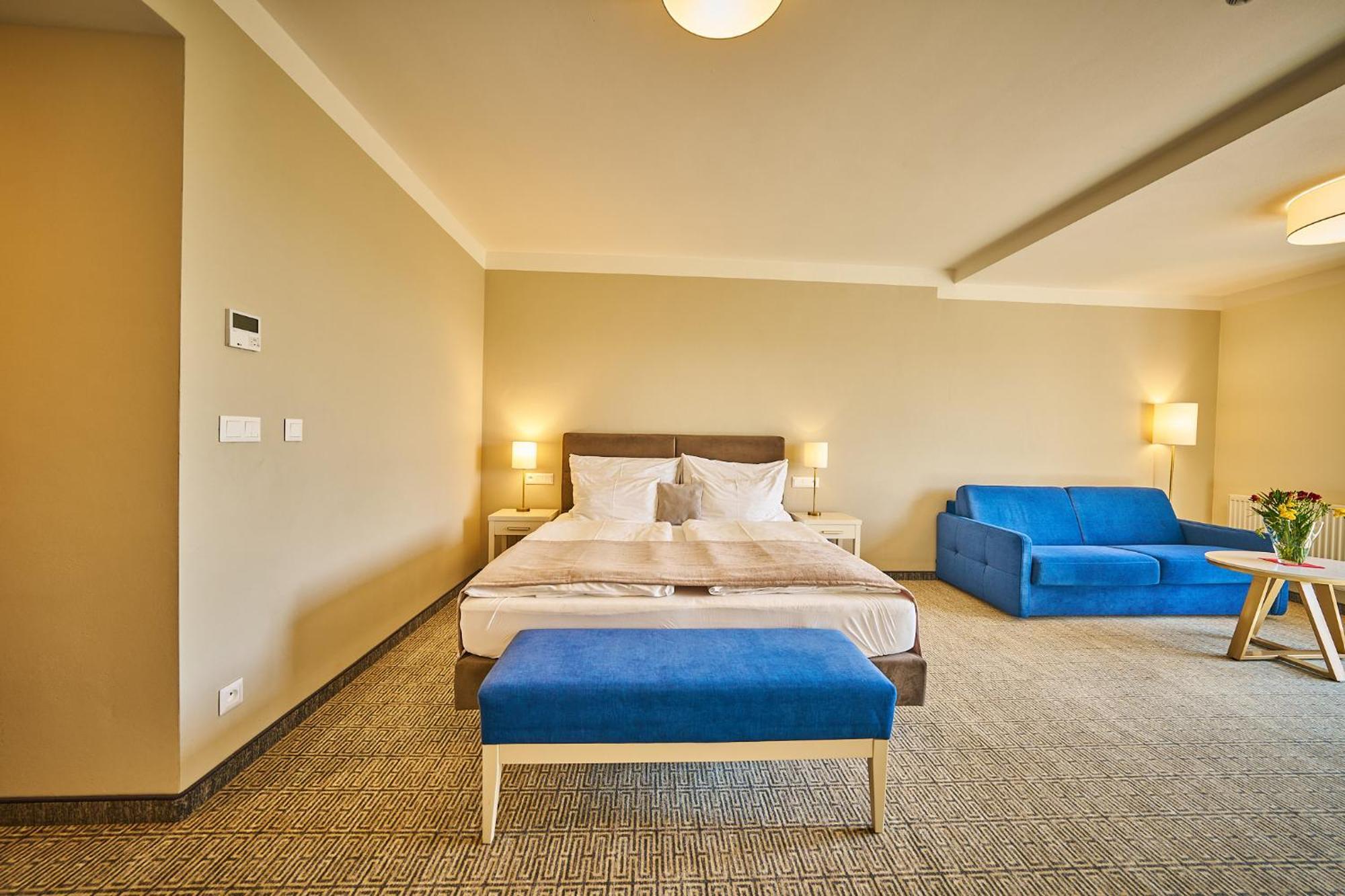 Wellness Hotel Queens Mariánské Lázně Dış mekan fotoğraf