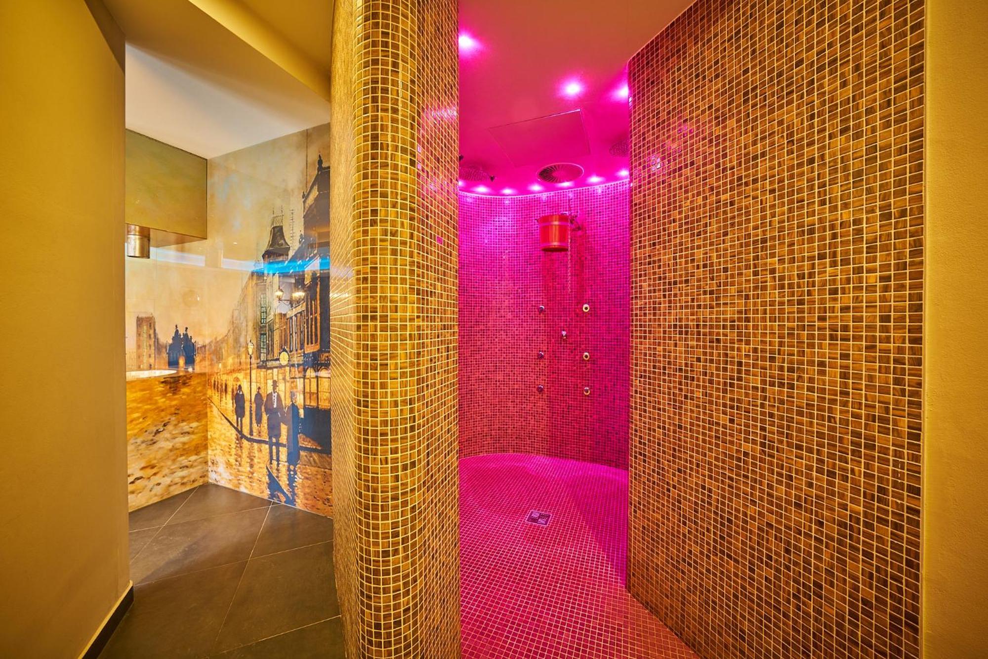 Wellness Hotel Queens Mariánské Lázně Dış mekan fotoğraf