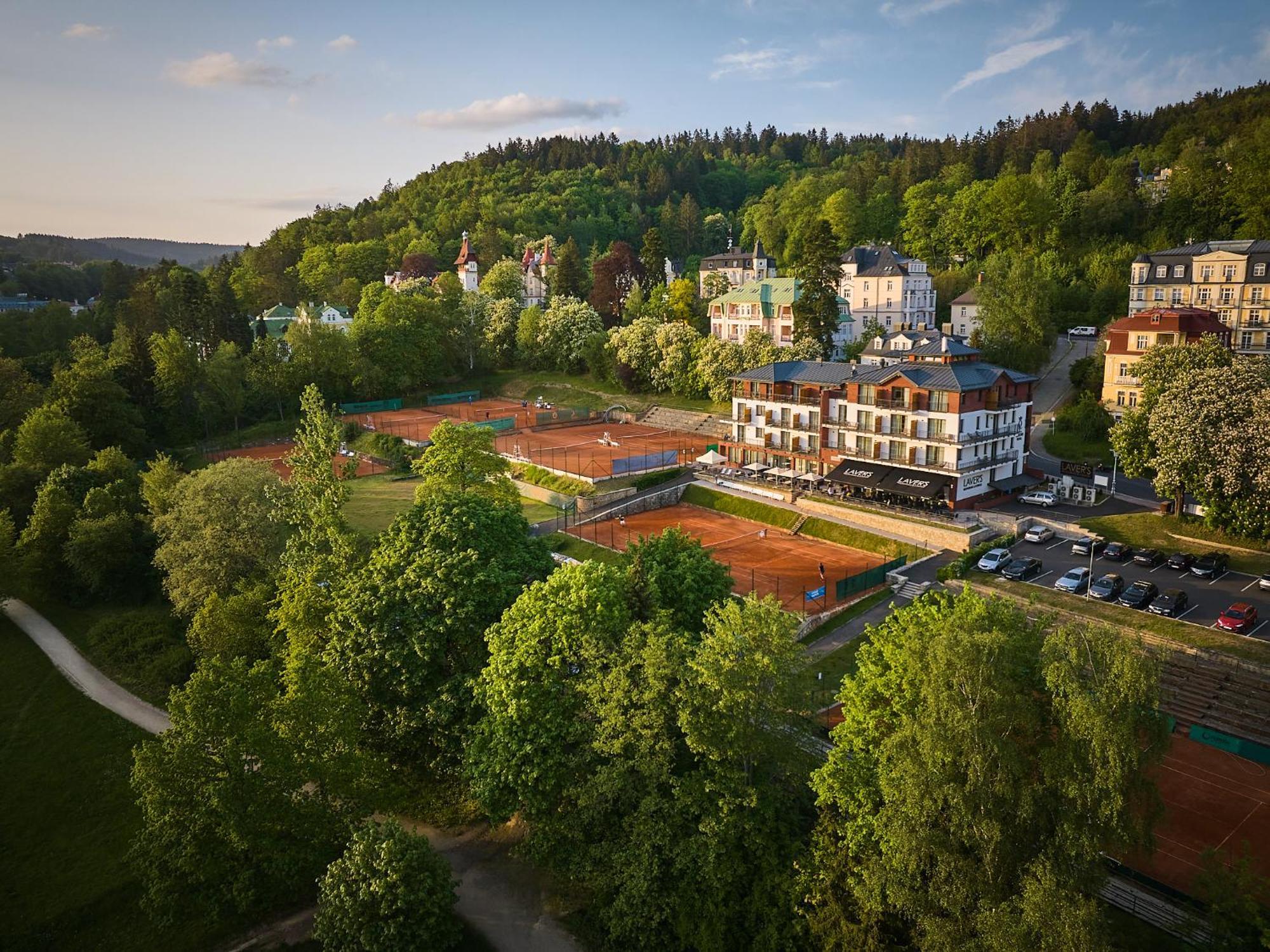 Wellness Hotel Queens Mariánské Lázně Dış mekan fotoğraf
